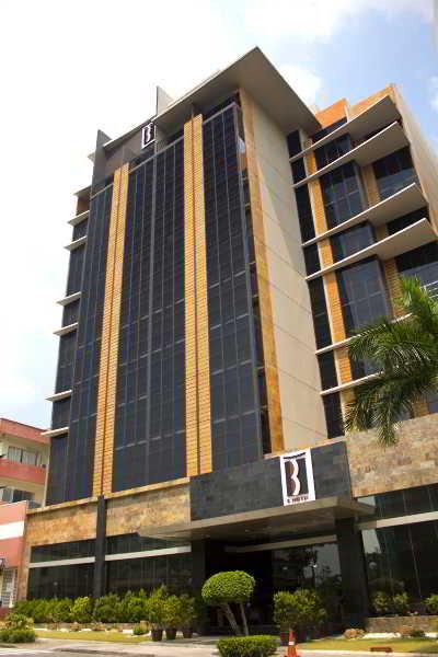 The B Alabang Hotel 3*