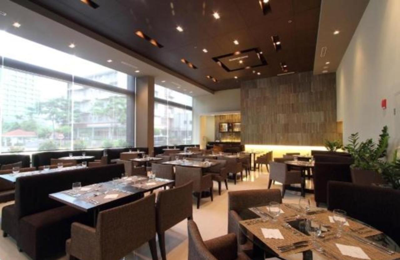 The B Alabang Hotel 3*