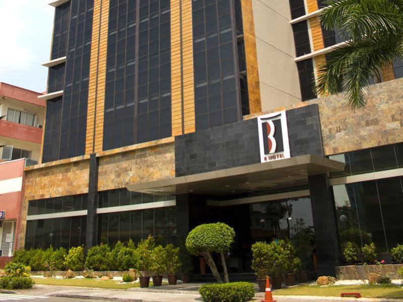 The B Alabang 3*
