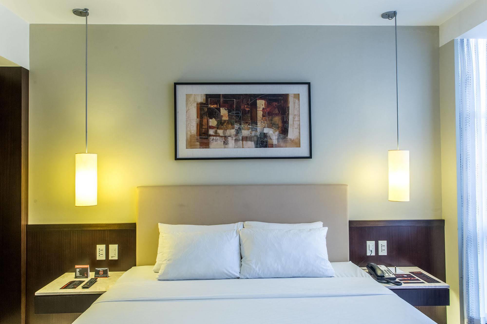 Hotel The B Alabang Muntinlupa City