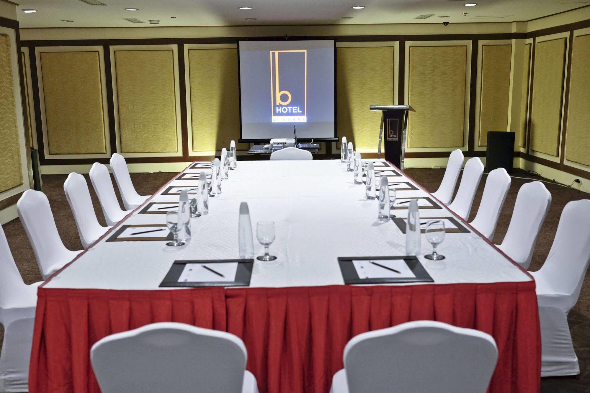 Hotel The B Alabang 3*
