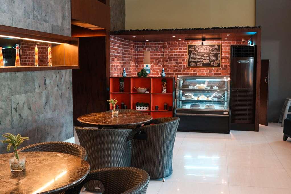 The B Alabang 3* Muntinlupa City